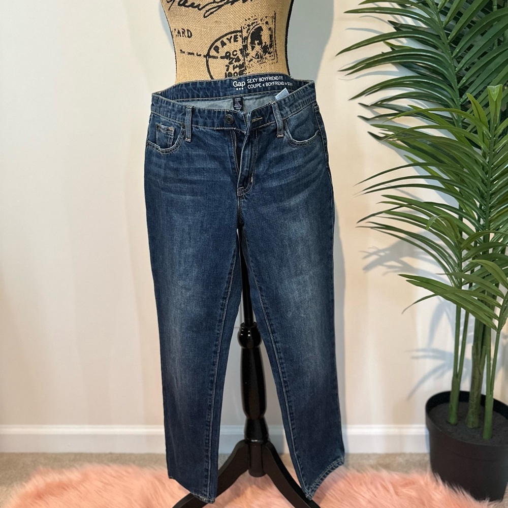 Gap sexy boyfriend fit jeans size 4/27 S
